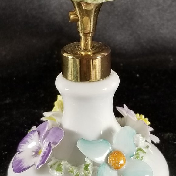 Vintage DeVilbiss Porcelain Flowers Atomizer - Picture 4 of 8
